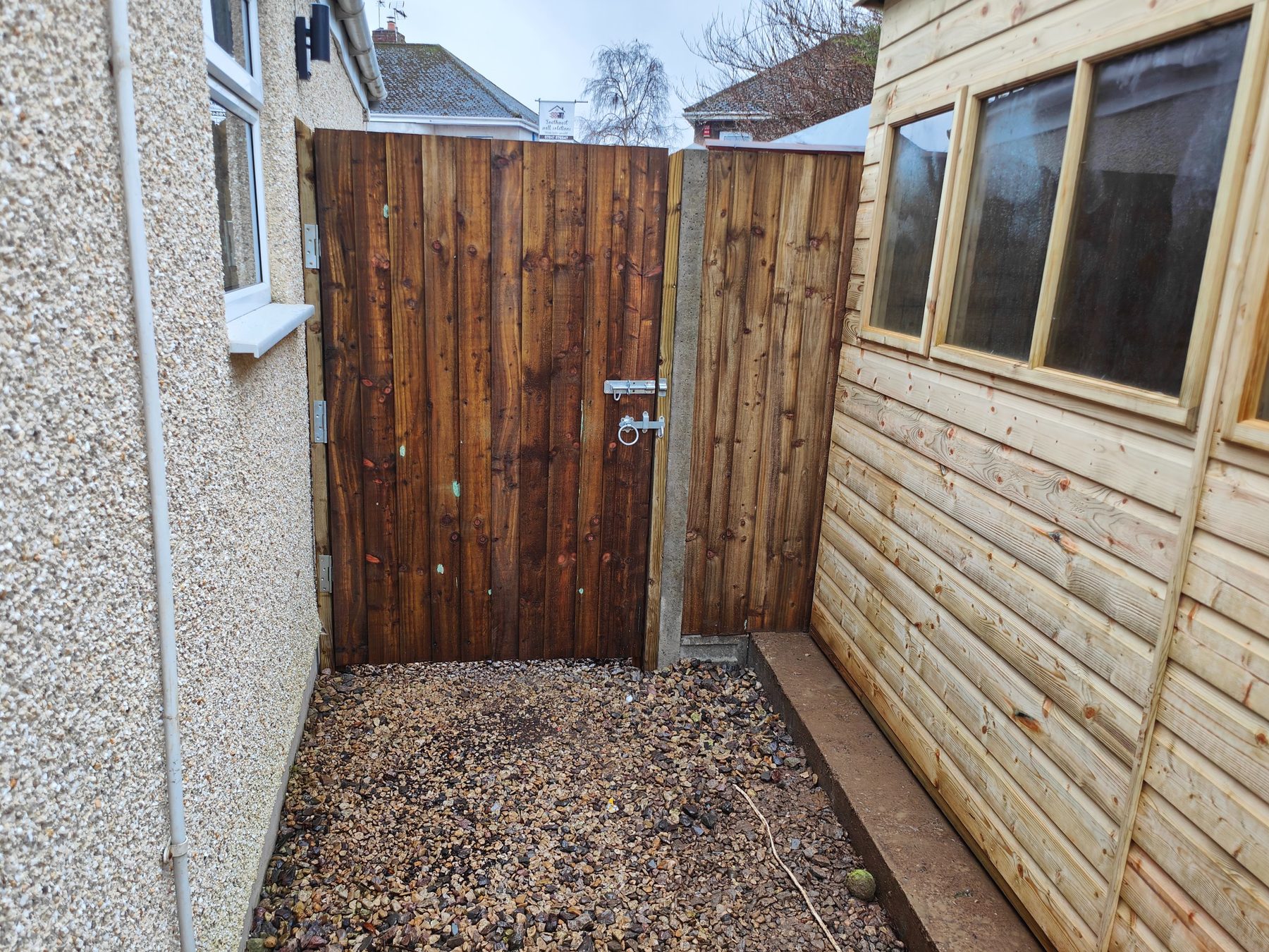 Side access gate and fencing